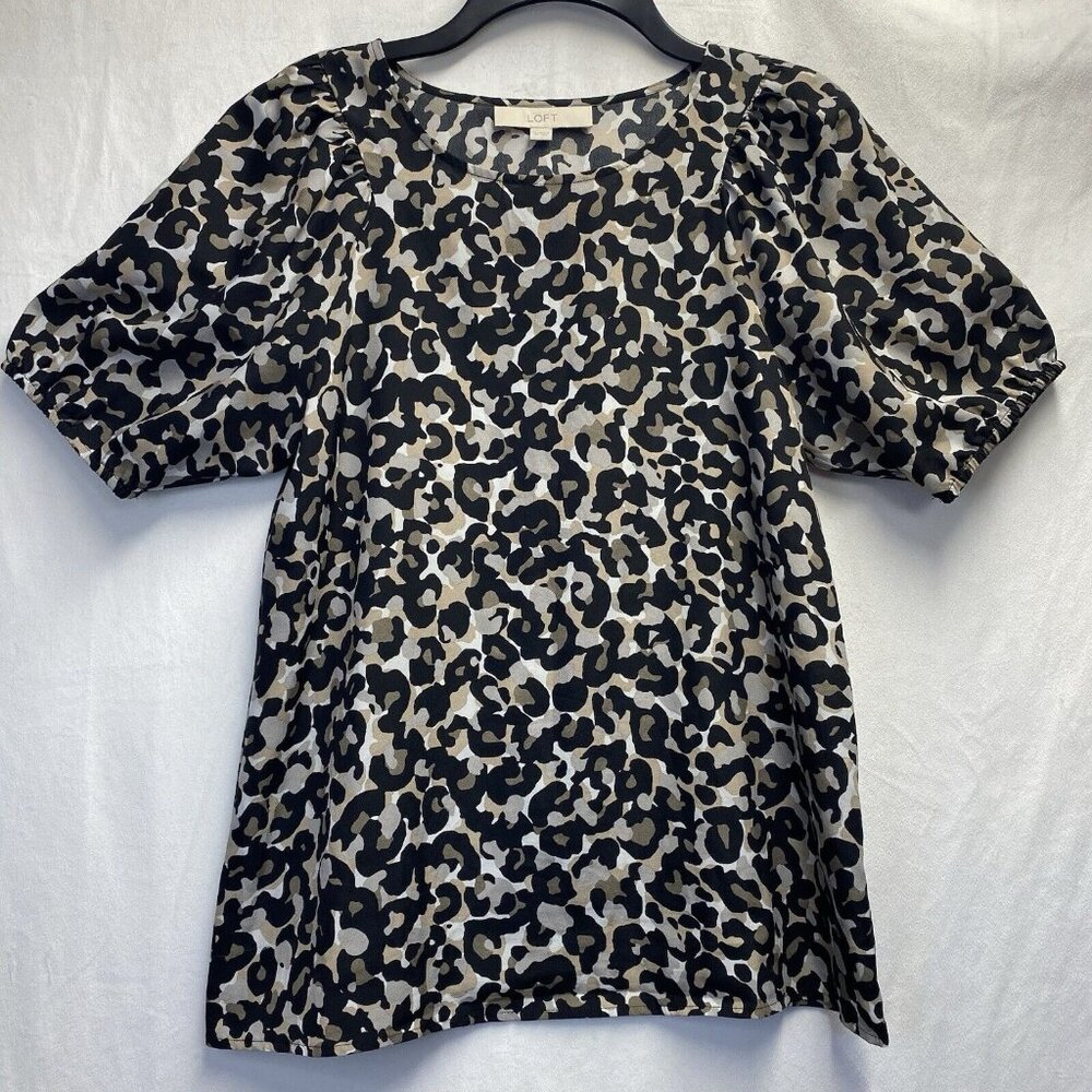 Ann Taylor Loft Short Lantern Sleeve Crew Neck Blouse Women XS Black Leopard